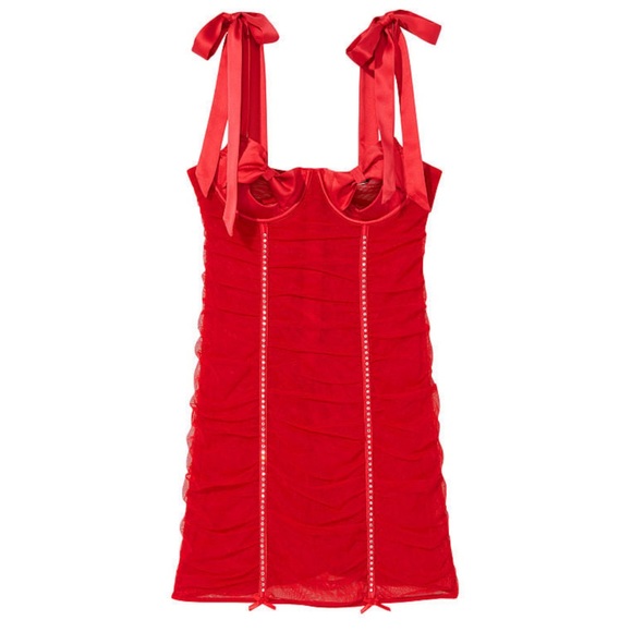 VICTORIA'S SECRET Red NWT size Medium
Wicked Open-Cup Ruched Slip - Picture 3 of 7